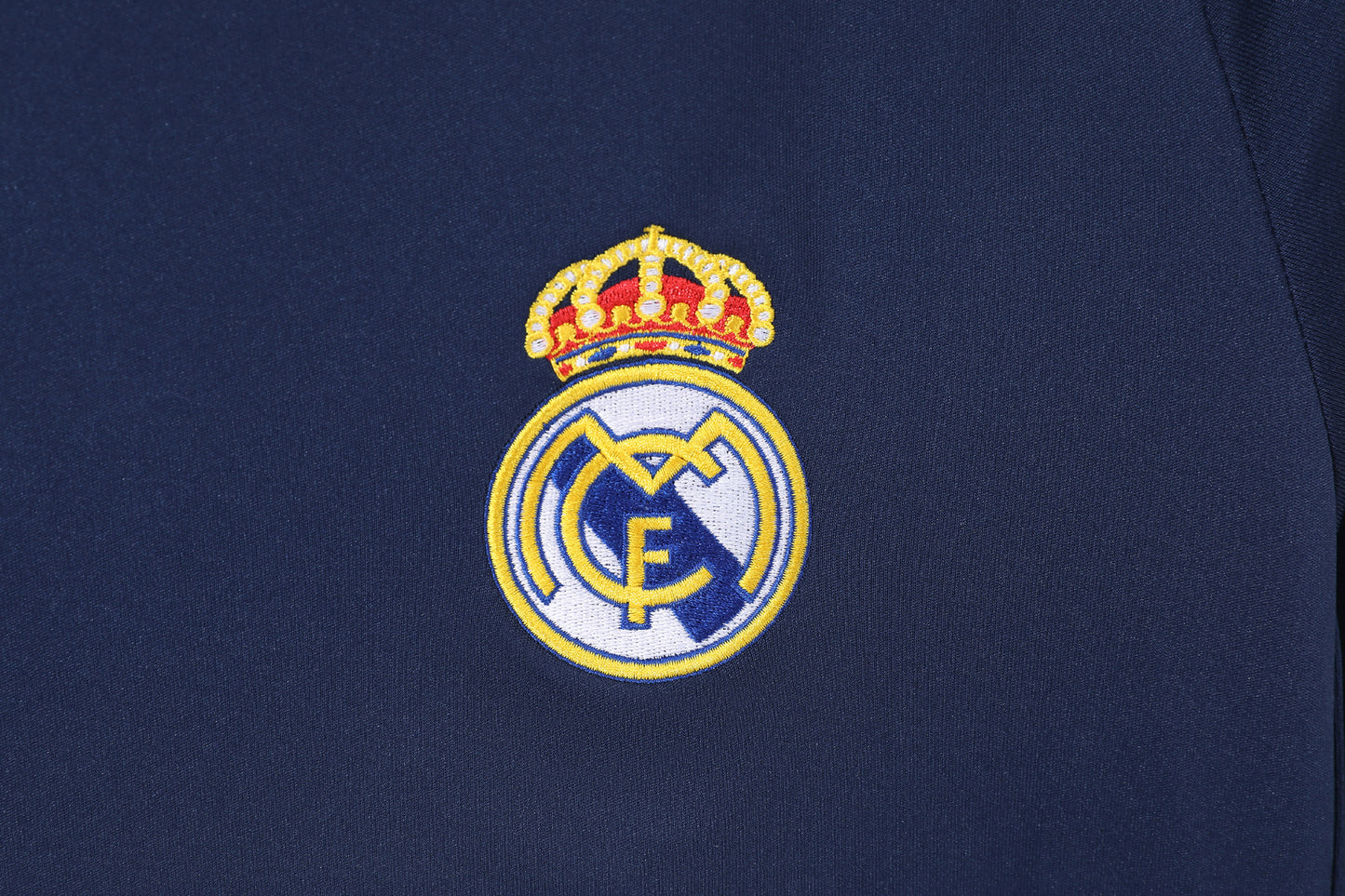 Long-sleeved: 2005/06 season Real Madrid away royal blue