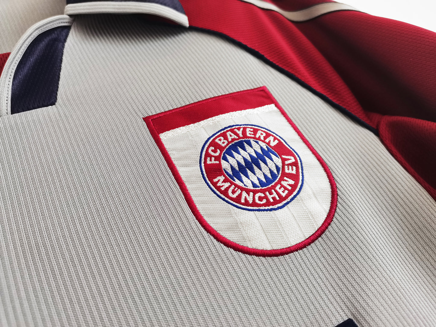 1998/99 Season Bayern Munich Away Retro Kit