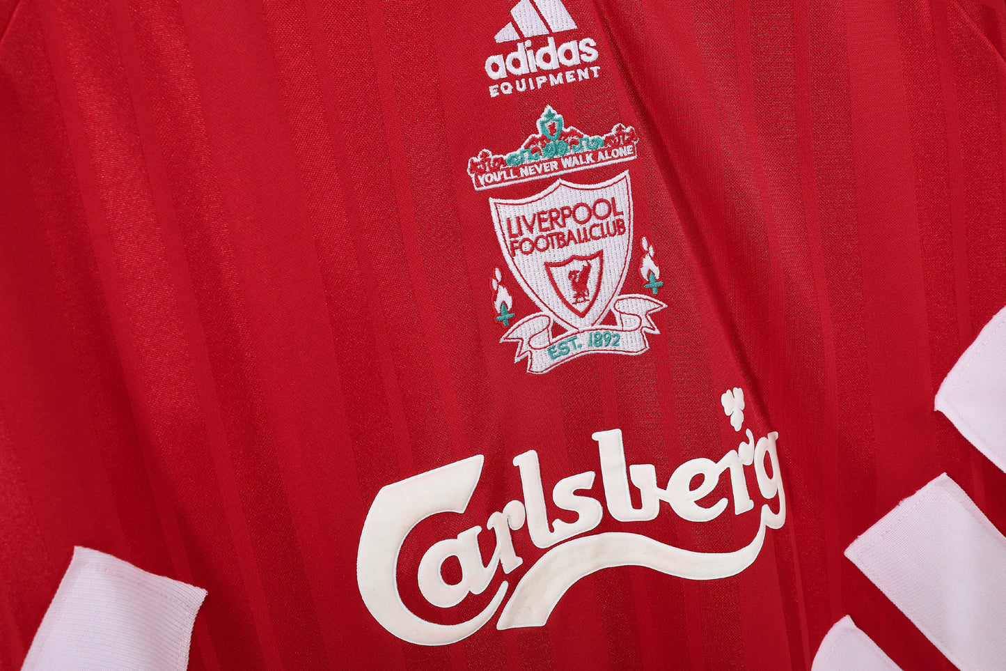 Long-sleeved jersey: 1993/95 season Liverpool home kit