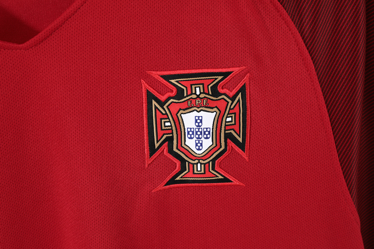 2016 Season Portugal Home Retro Kit