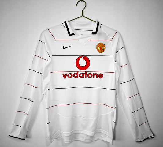 Long-sleeved: 2003/04 Manchester United away kit