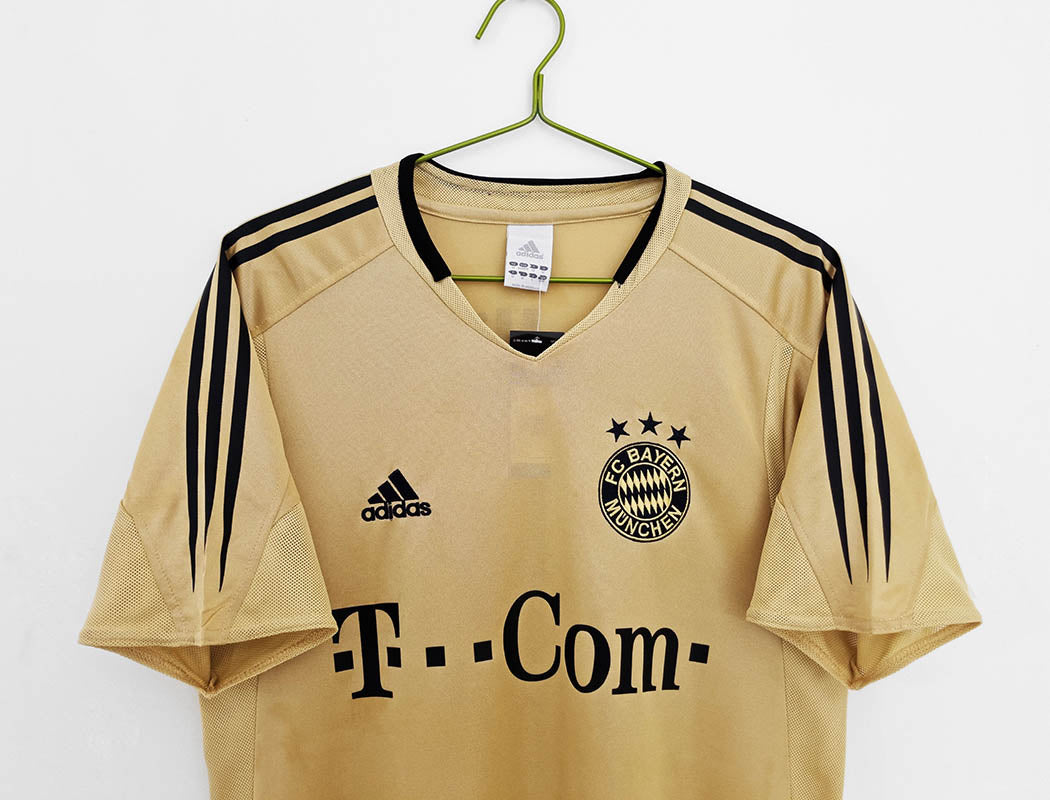 2004/05 Season Bayern Munich Away Retro Kit
