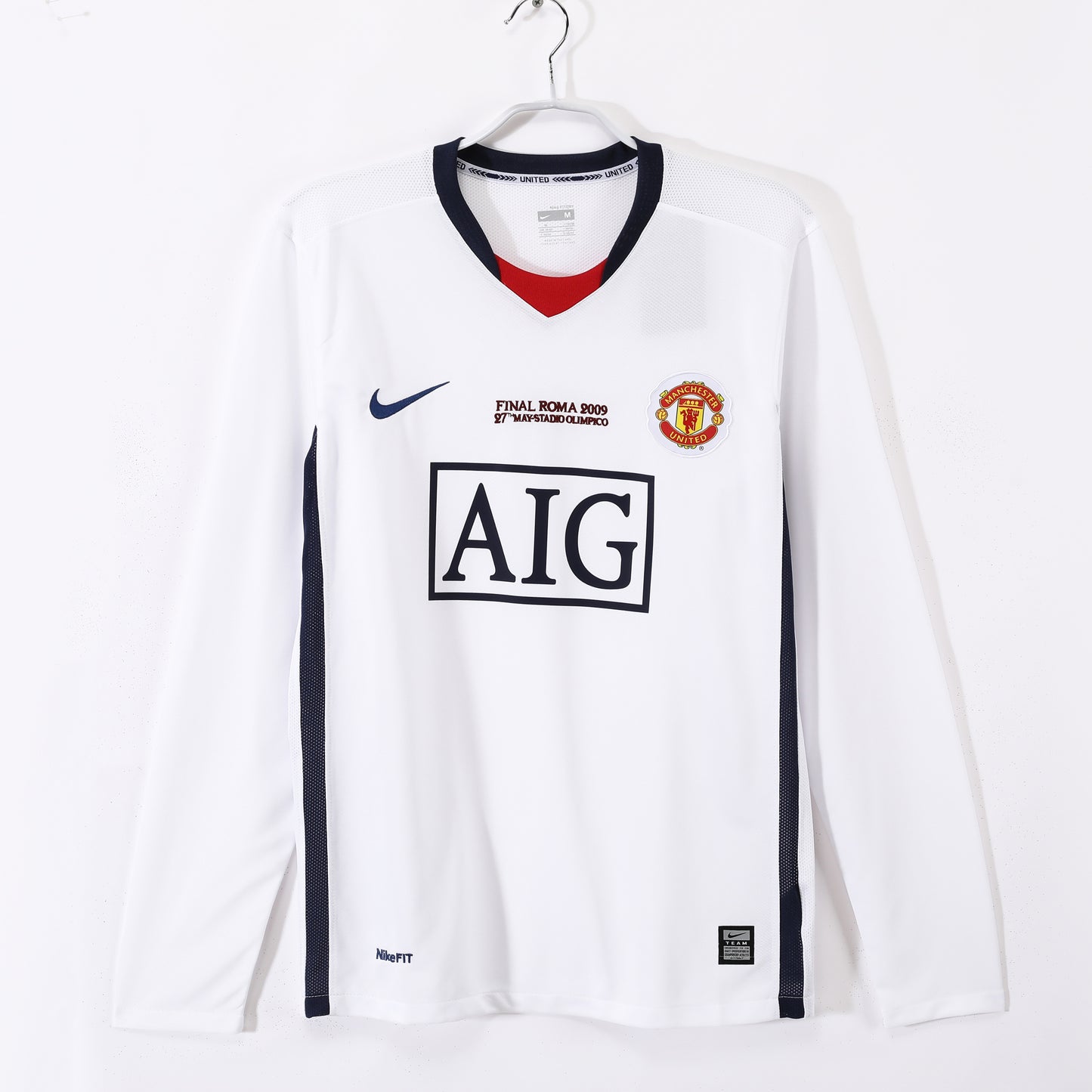 Long-sleeved jersey: 2008/09 Manchester United away Champions League kit