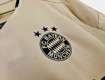 2004/05 Season Bayern Munich Away Retro Kit