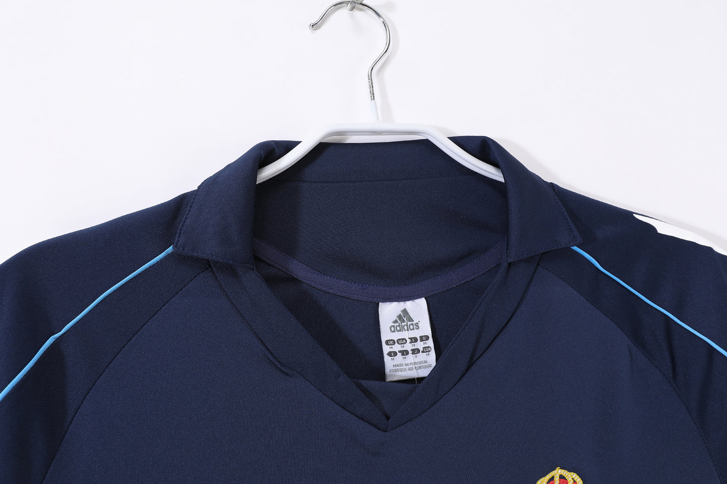 Long-sleeved: 2005/06 season Real Madrid away royal blue