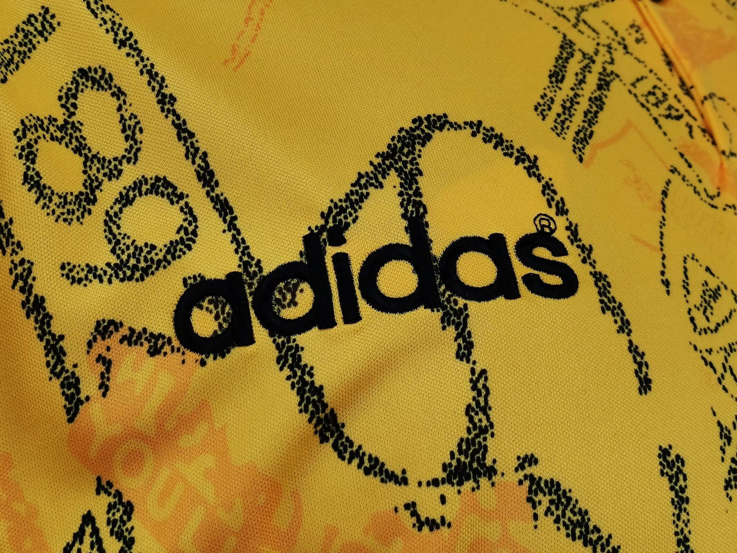 1994/96 Season Liverpool Away Kit Yellow