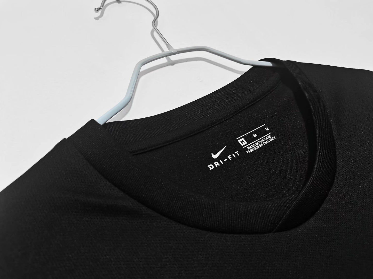 2020 Season Paris Black Training Kit