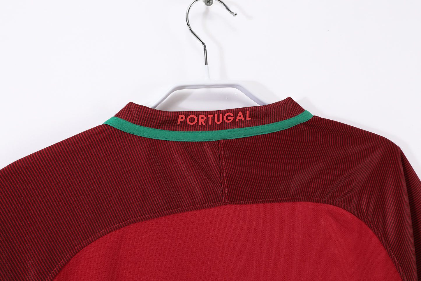 2016 Season Portugal Home Retro Kit