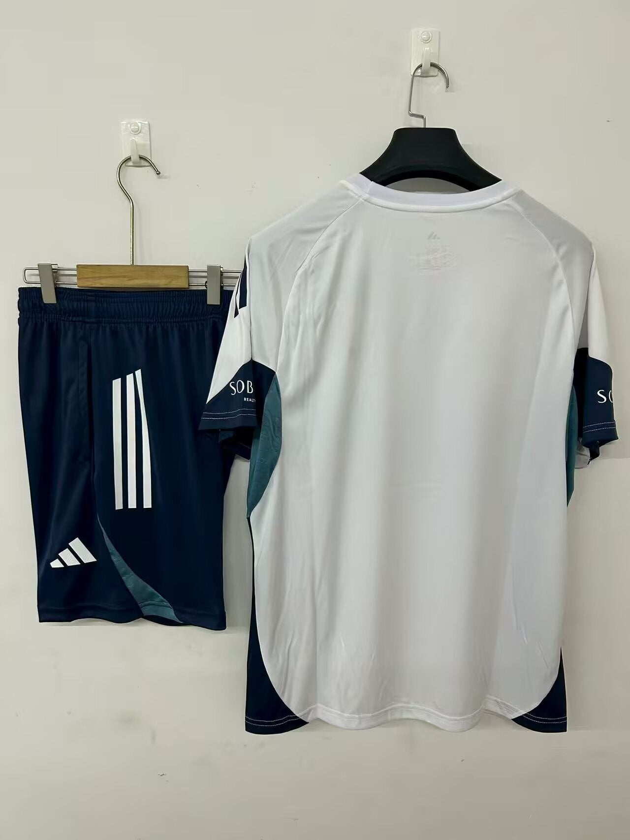 25/26 Arsenal training jersey white