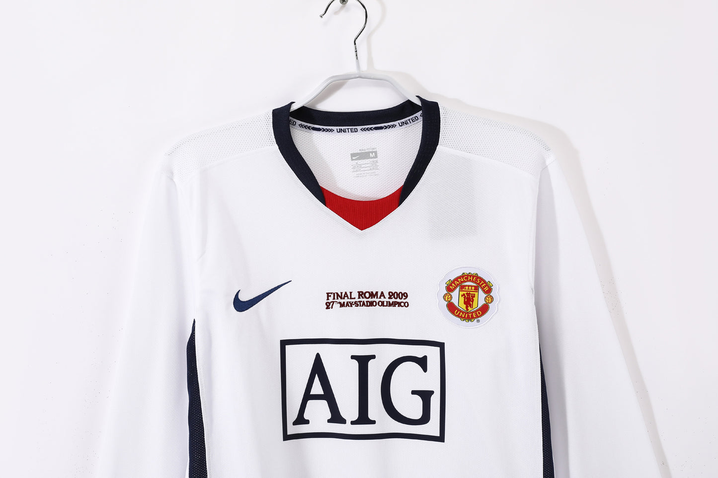 Long-sleeved jersey: 2008/09 Manchester United away Champions League kit