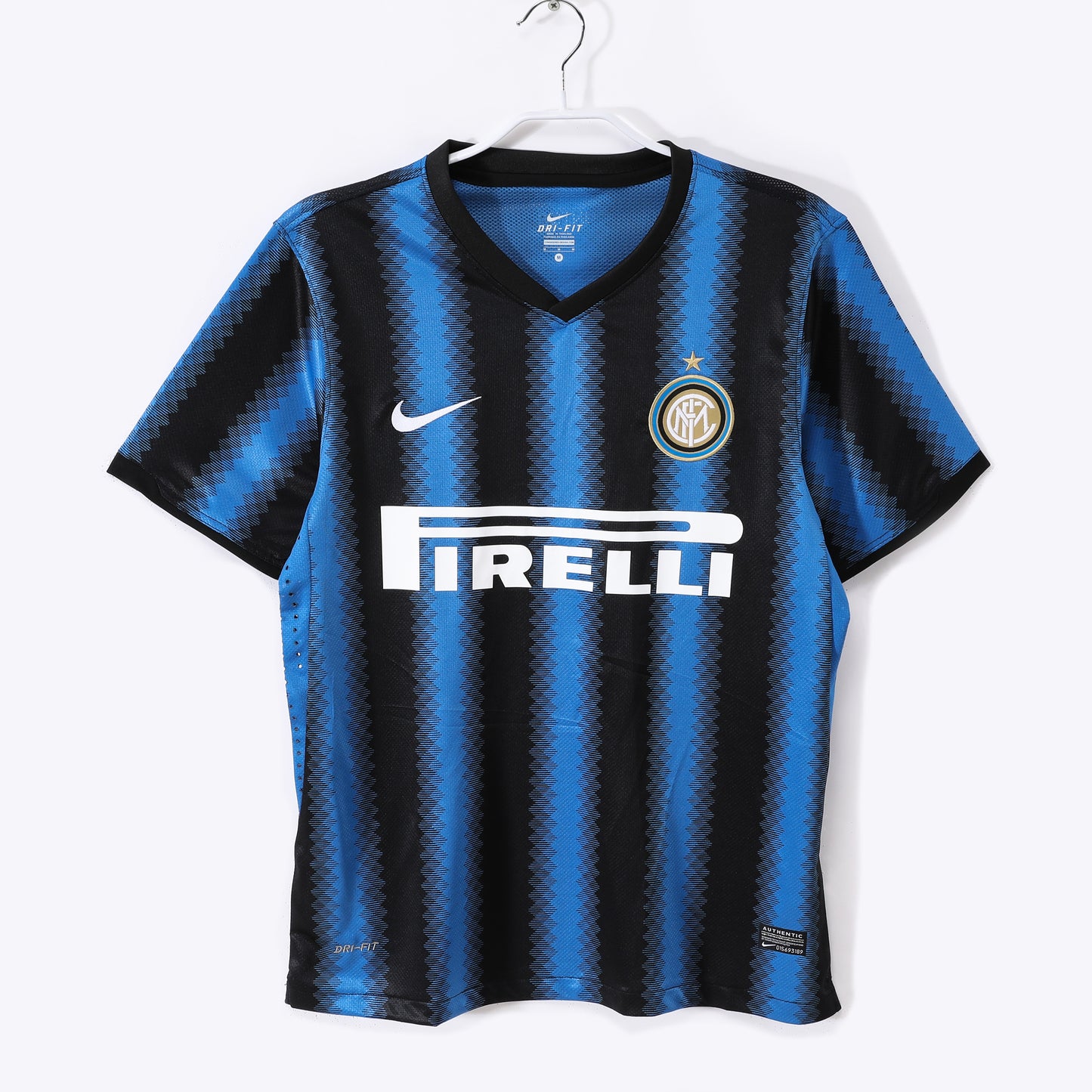 2010/11 Season: Inter Home Retro Kit