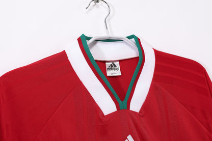 Long-sleeved jersey: 1993/95 season Liverpool home kit
