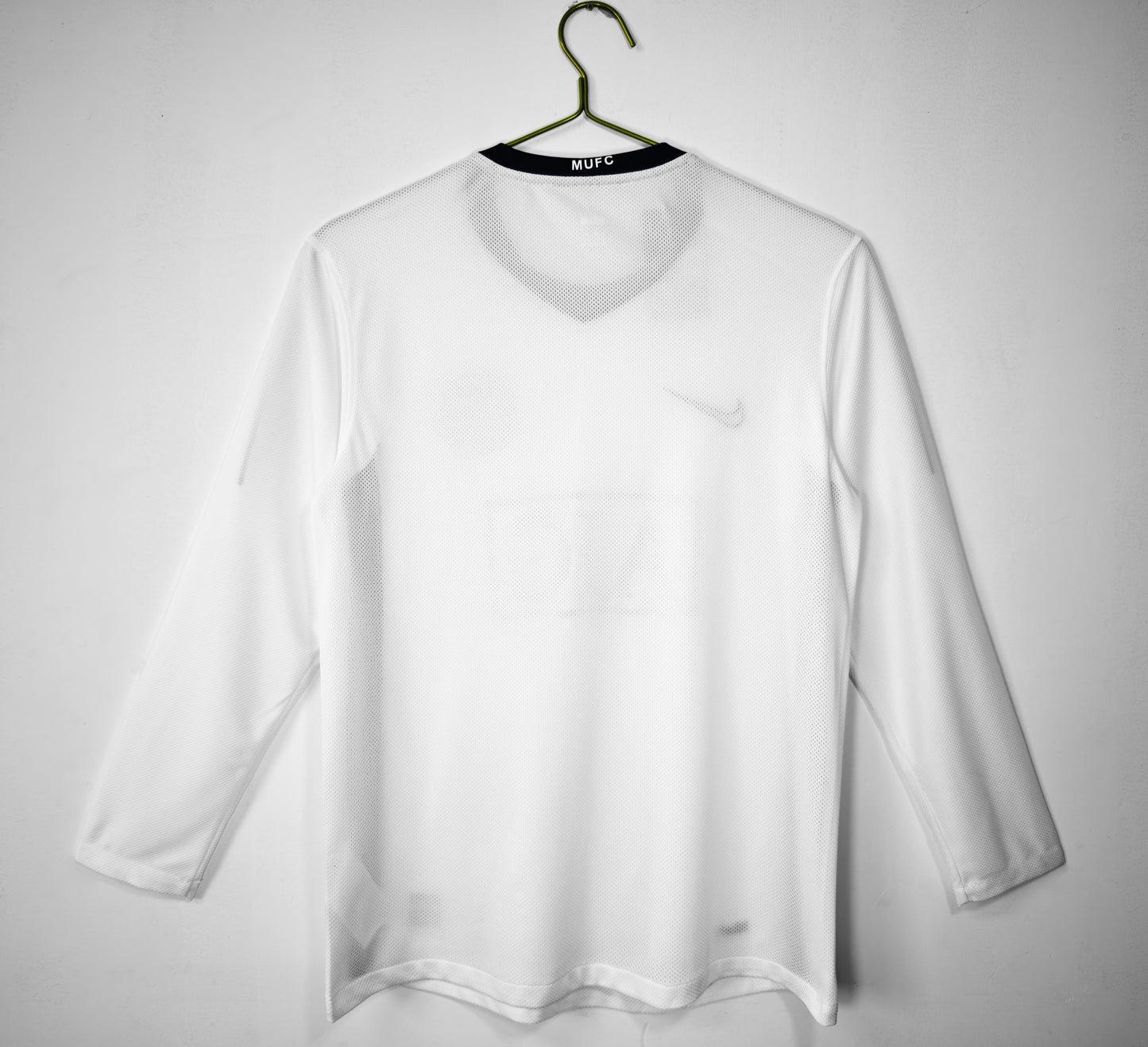 Long-sleeved: 2008/09 Manchester United Away Kit