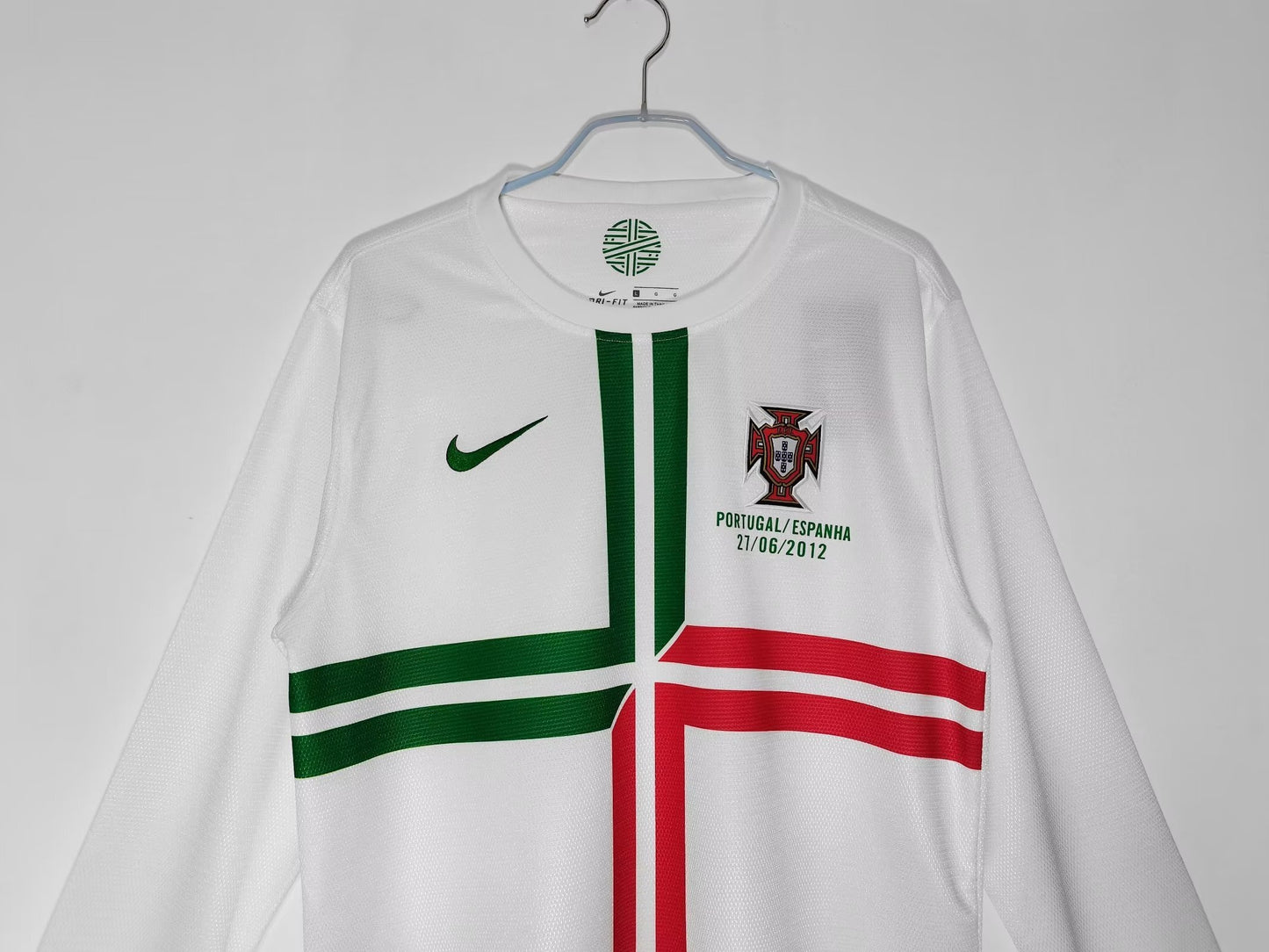 Long-sleeved: 2012/13 Season Portugal Away