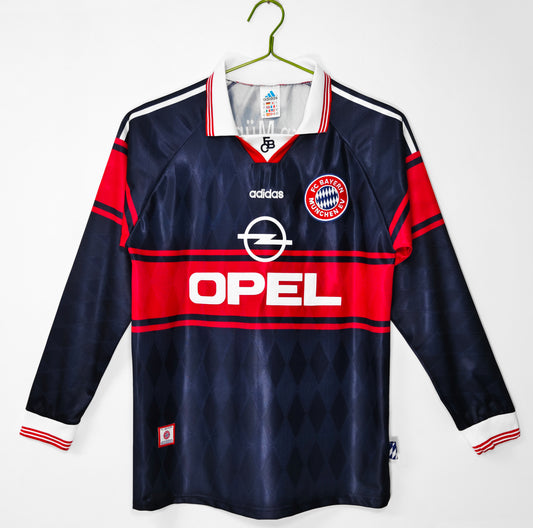 Long-sleeved jersey: 1997/99 season Bayern Munich home kit