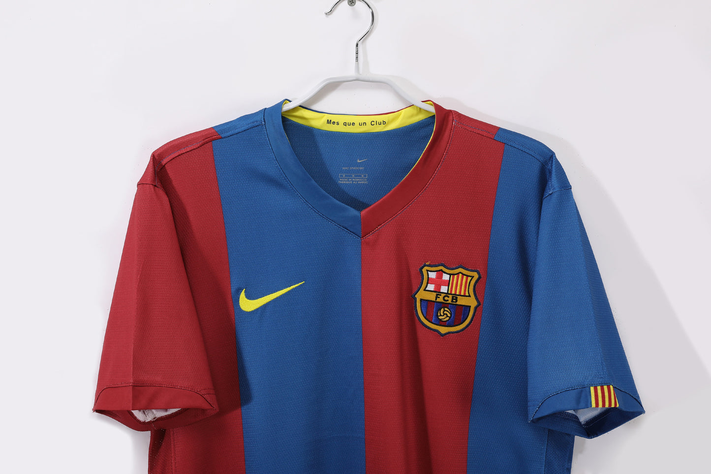 2006/07 Season Barcelona Home Retro Kit