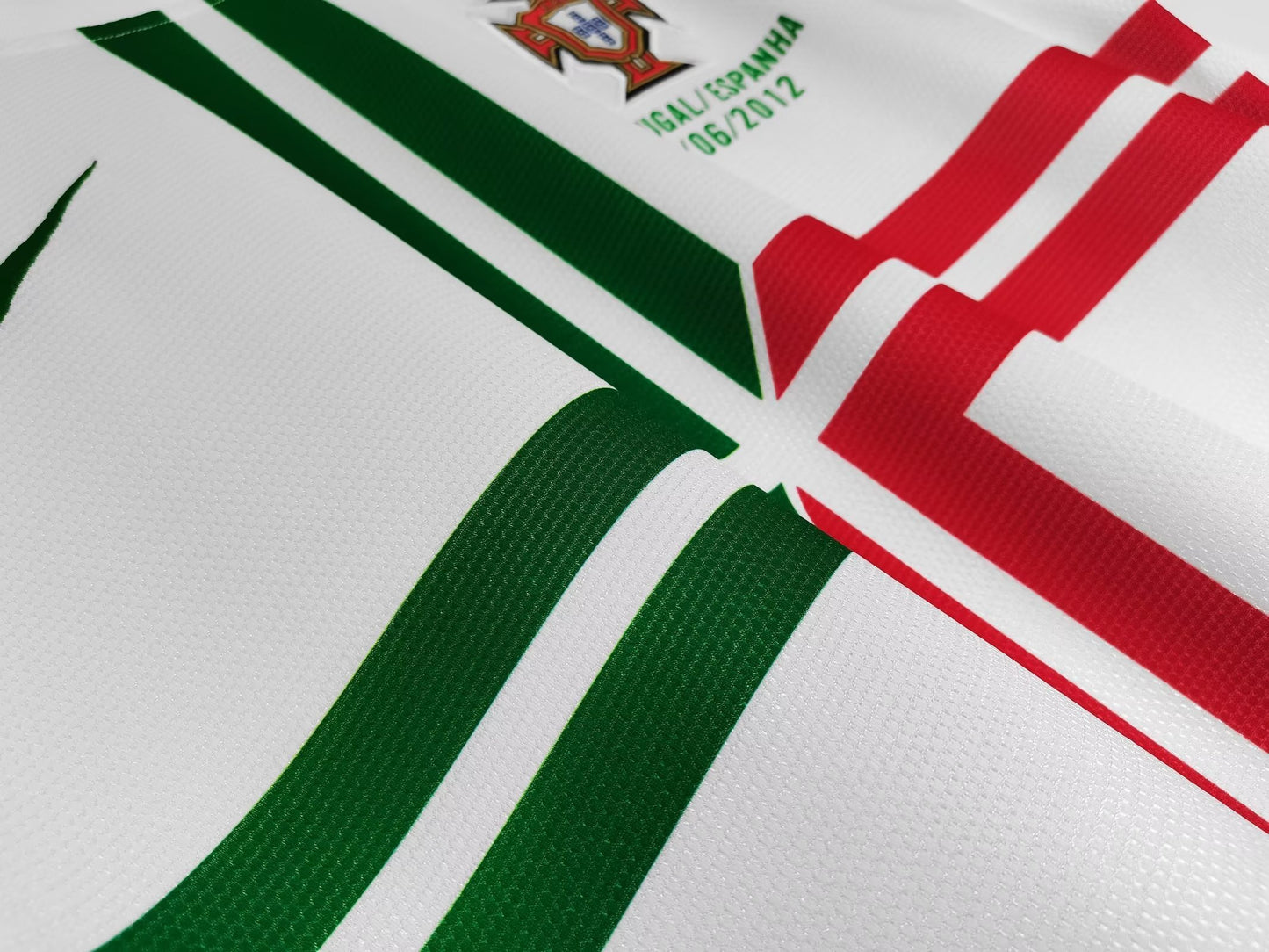 Long-sleeved: 2012/13 Season Portugal Away