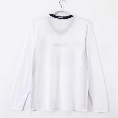 Long-sleeved jersey: 2008/09 Manchester United away Champions League kit