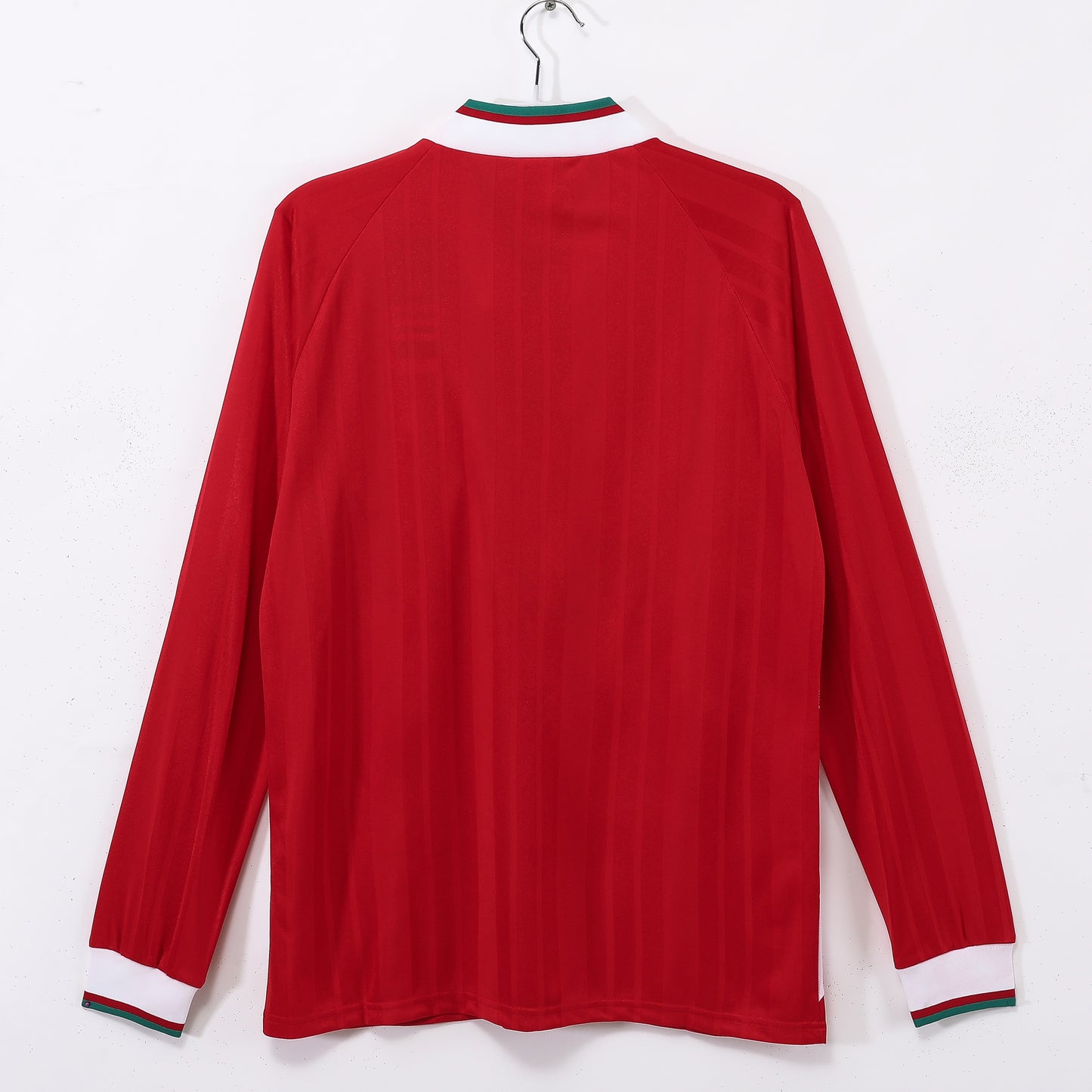 Long-sleeved jersey: 1993/95 season Liverpool home kit