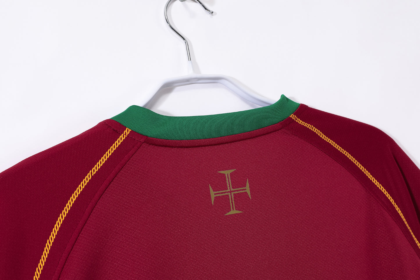 2006 Season Portugal Home Retro Kit